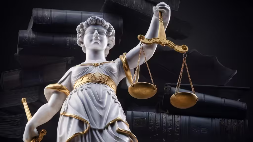EV HANIMLARINA EMEKLİLİK 1 a striking close up of a lady justice statue carve g7VaE LlRFurpubAHhB kw qzjxKdHqT0qDjzsGvfkUfw LegaPro Hukuk EV HANIMLARINA EMEKLİLİK