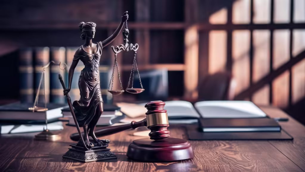 a professional and sophisticated image of a wooden oBFnDMzERUOIz1uzNLbCaQ LijeS88EQKCM0VCBF pnJw LegaPro Hukuk EVLİLİK YOLUYLA TÜRK VATANDAŞLIĞININ KAZANILMASI